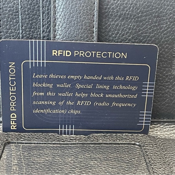 Rachel Roy RFID Woman’s Wallet Black Leather & Cheetah Print Wristlet Strap.used - Picture 5 of 9